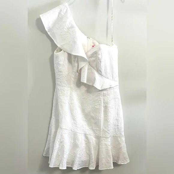 Lilly Pulitzer Arlana One-Shoulder Skirted Romper/Dress in Resort White - Picture 4 of 7